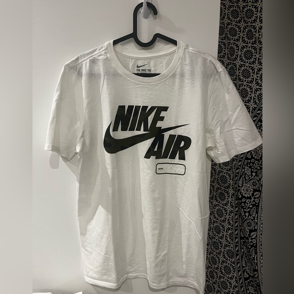 White Graphic Nike Tee - Picture 1 of 2